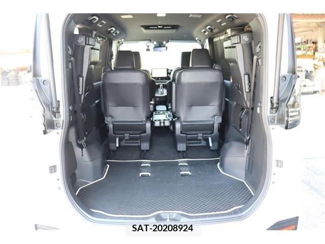 Toyota VOXY HYBRID 2022-06 370565-16