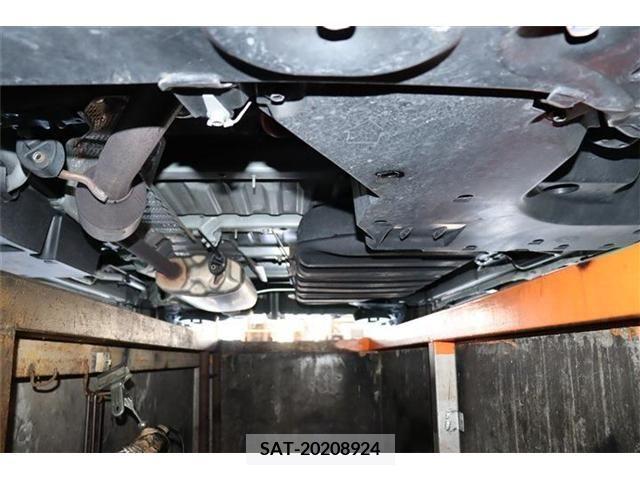 Toyota VOXY HYBRID 2022-06 370565-26