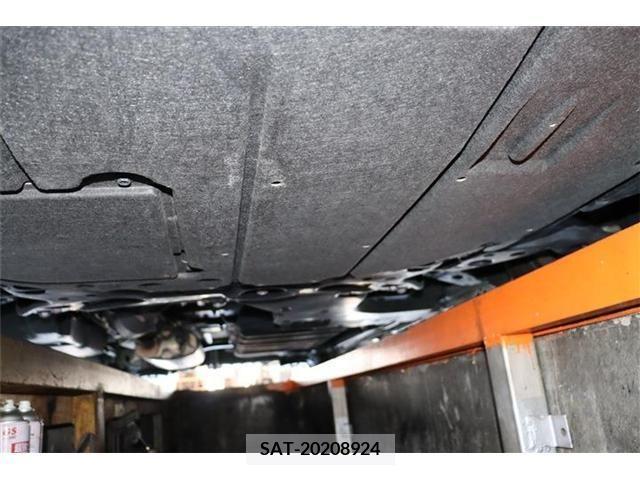 Toyota VOXY HYBRID 2022-06 370565-25