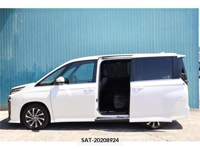 Toyota VOXY HYBRID 2022-06 370565-6