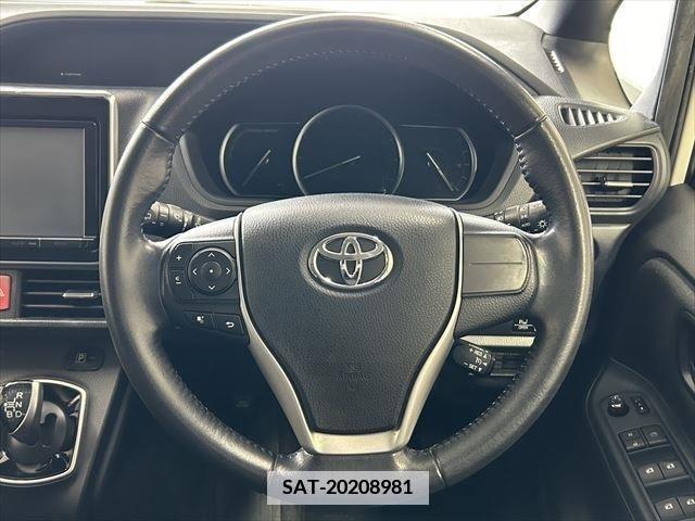 Toyota VOXY HYBRID 2014-07 381749-26
