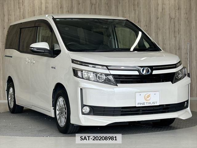 Toyota VOXY HYBRID 2014-07 381749-2
