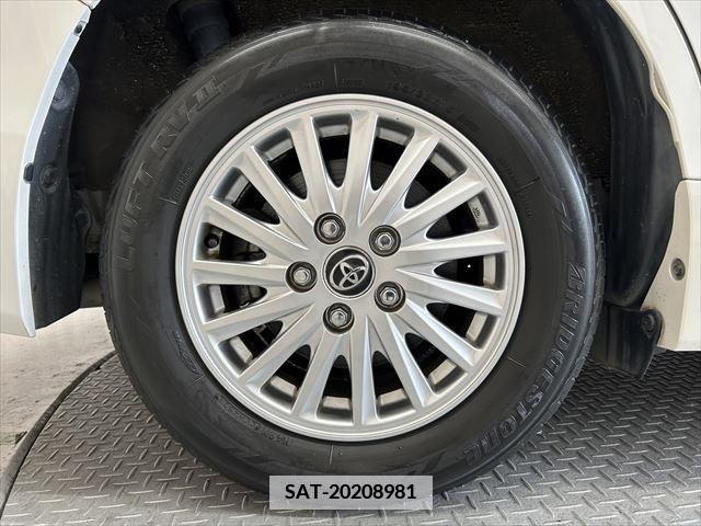 Toyota VOXY HYBRID 2014-07 381749-15
