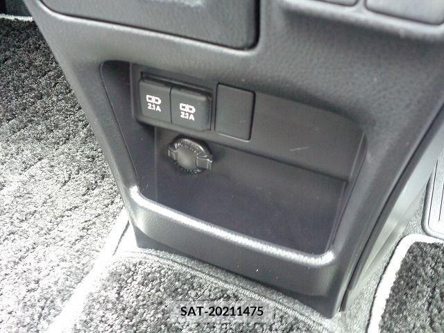 Toyota VOXY 2021-02 394970-21