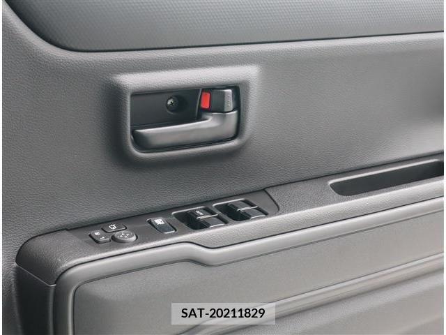 Mazda FLAIR CROSSOVER 2023-07 207566-2