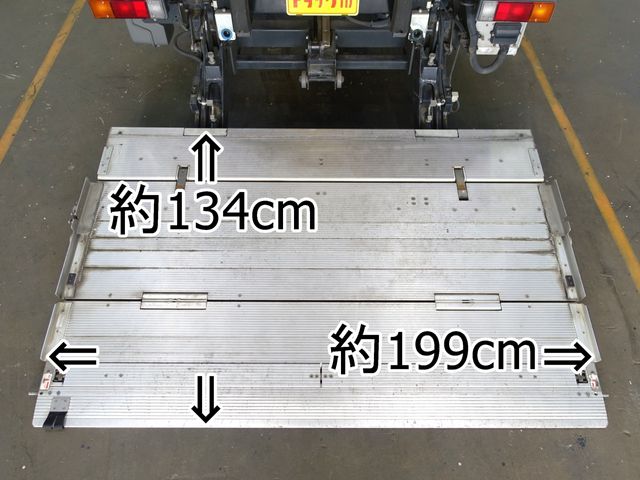 Mitsubishi CANTER 2017-06 183533-2