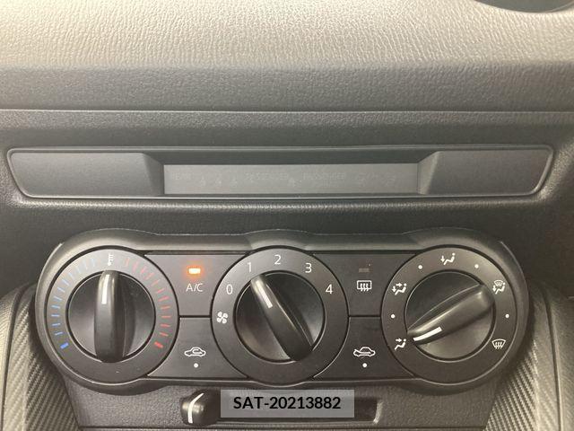 Mazda MAZDA2 2021-08 276391-9