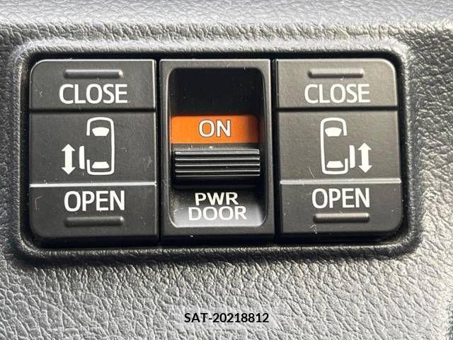 Toyota SIENTA 2018-07 251633-6