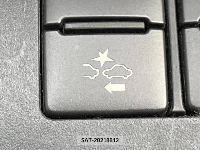Toyota SIENTA 2018-07 251633-8