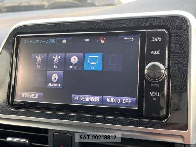 Toyota SIENTA 2018-07 251633-5