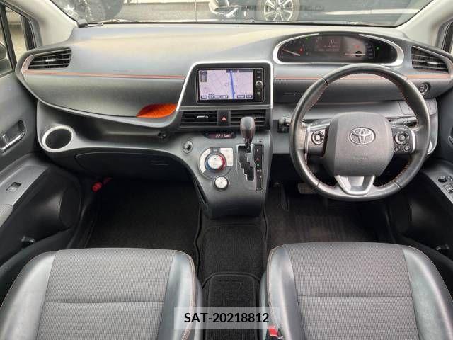 Toyota SIENTA 2018-07 251633-1