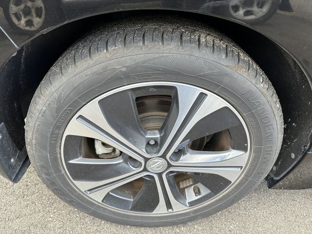 Nissan LEAF 2018-09 195989-22