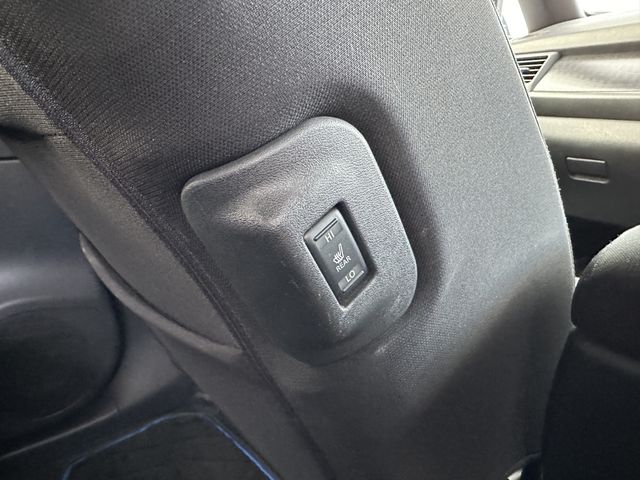 Nissan LEAF 2018-09 195989-12