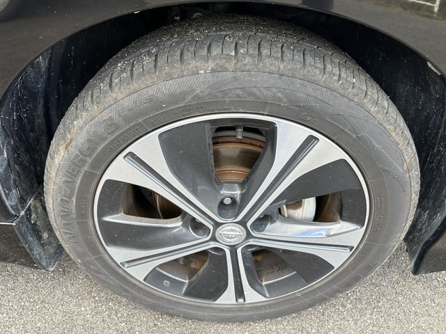 Nissan LEAF 2018-09 195989-21