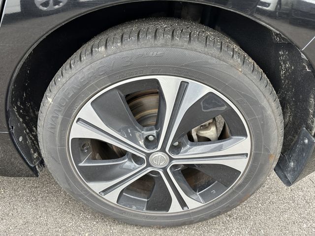 Nissan LEAF 2018-09 195989-23
