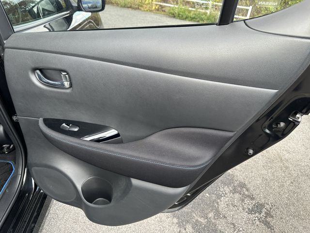 Nissan LEAF 2018-09 195989-18