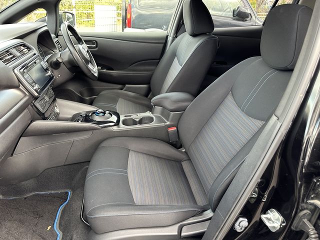 Nissan LEAF 2018-09 195989-8