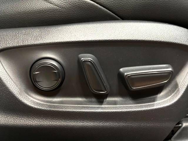 Toyota COROLLA CROSS 2022-03 188434-6