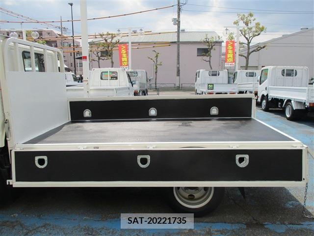 Hino DUTRO 2017-09 296733-8