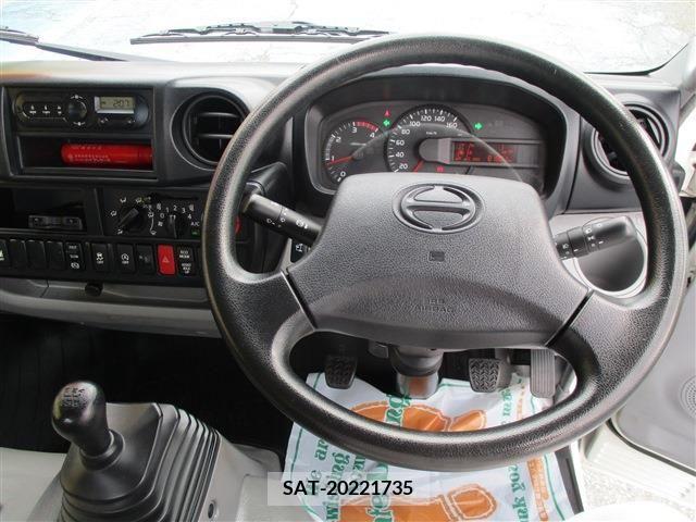 Hino DUTRO 2017-09 296733-9