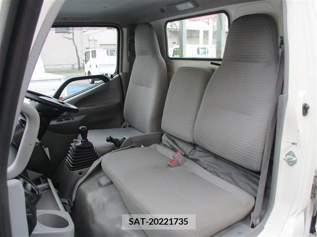 Hino DUTRO 2017-09 296733-14