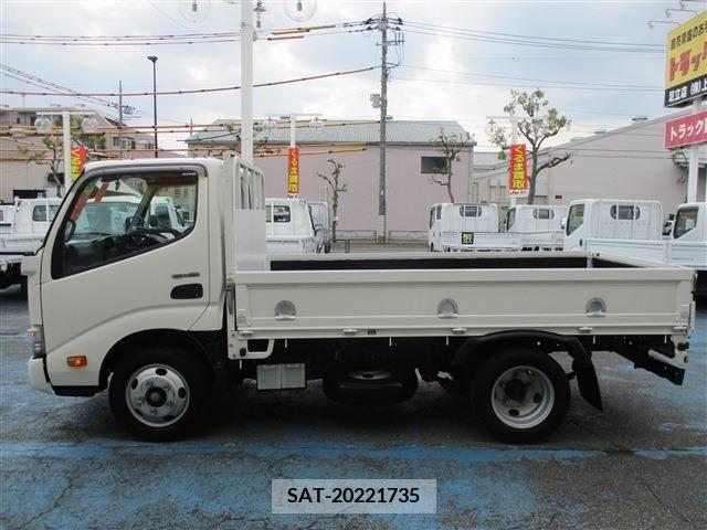 Hino DUTRO 2017-09 296733-3