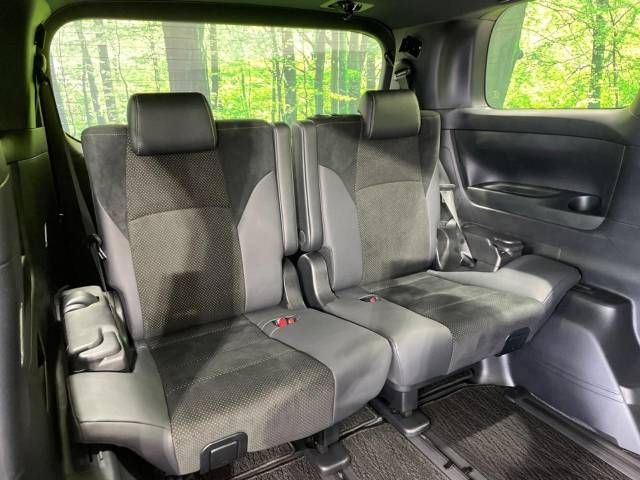 Toyota VELLFIRE 2022-03 184348-10