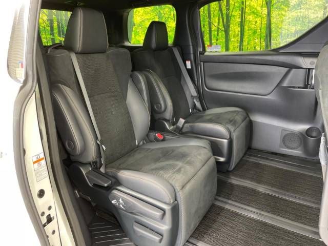 Toyota VELLFIRE 2022-03 184348-9