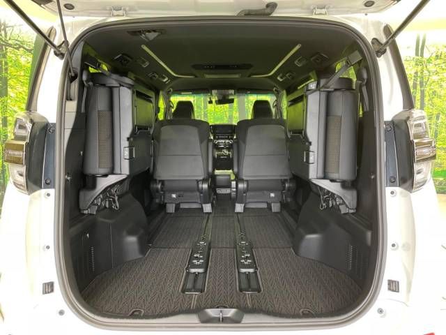 Toyota VELLFIRE 2022-03 184348-11