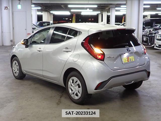 Toyota AQUA 2022-02 340574-6