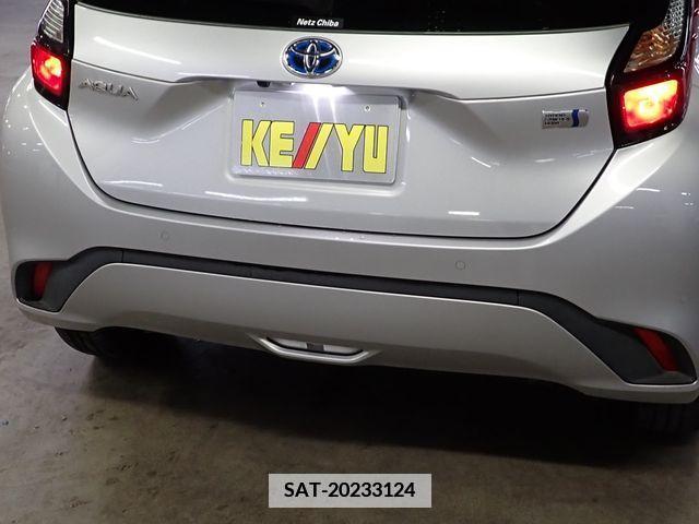 Toyota AQUA 2022-02 340574-25