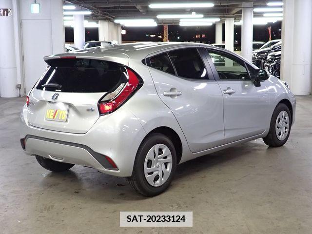 Toyota AQUA 2022-02 340574-1