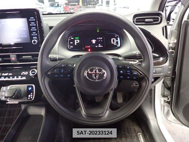 Toyota AQUA 2022-02 340574-9
