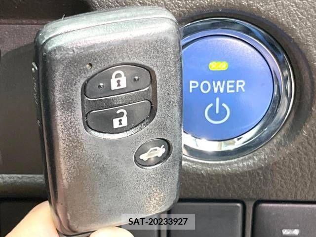 Toyota SAI 2014-03 219087-7