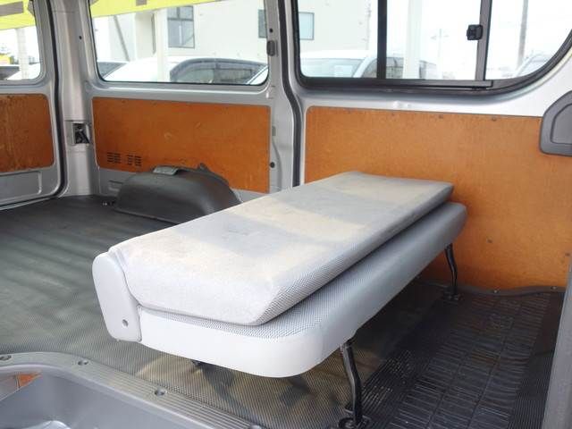 Toyota HIACE VAN 2007-10 1318-15