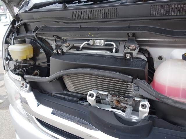 Toyota HIACE VAN 2007-10 1318-18