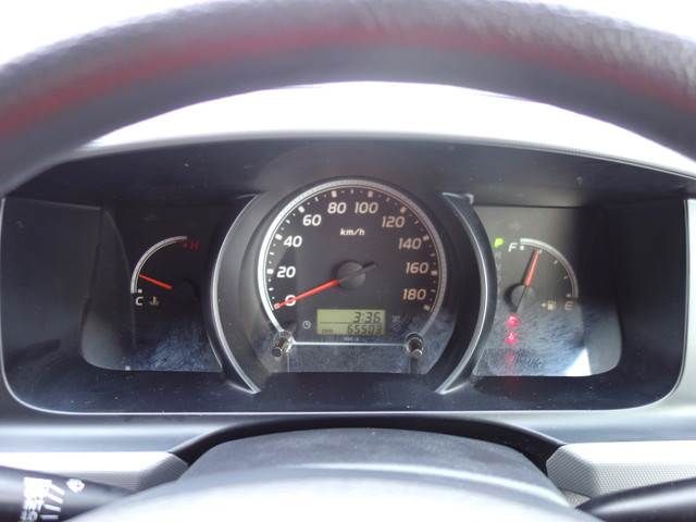 Toyota HIACE VAN 2007-10 1318-11