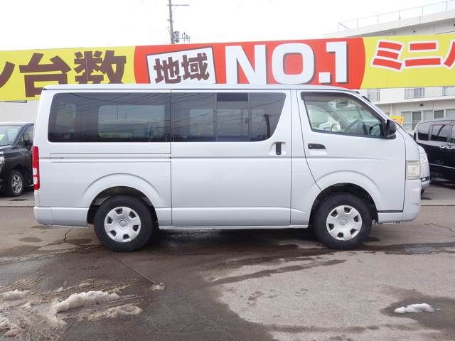 Toyota HIACE VAN 2007-10 1318-4