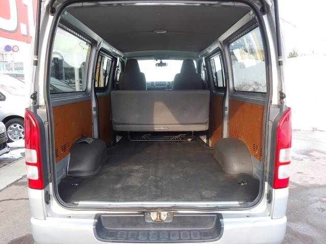 Toyota HIACE VAN 2007-10 1318-16