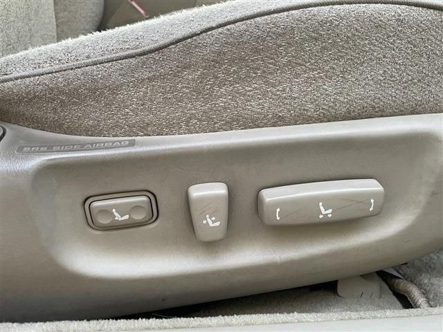 Toyota PROGRES 2001-09 13764-8