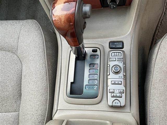 Toyota PROGRES 2001-09 13764-11