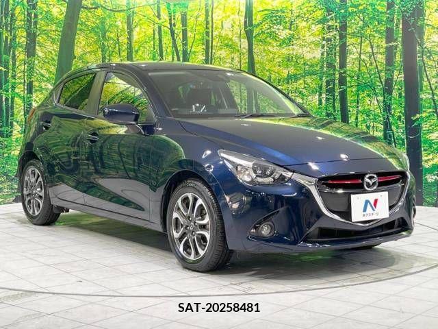 Mazda DEMIO 2015-11 301939-16