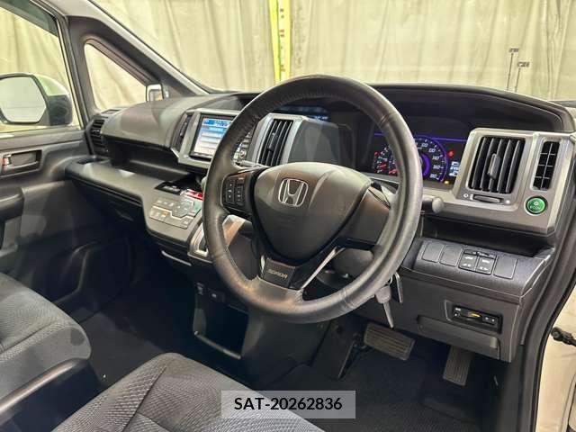 Honda e 2010-05 327738-8