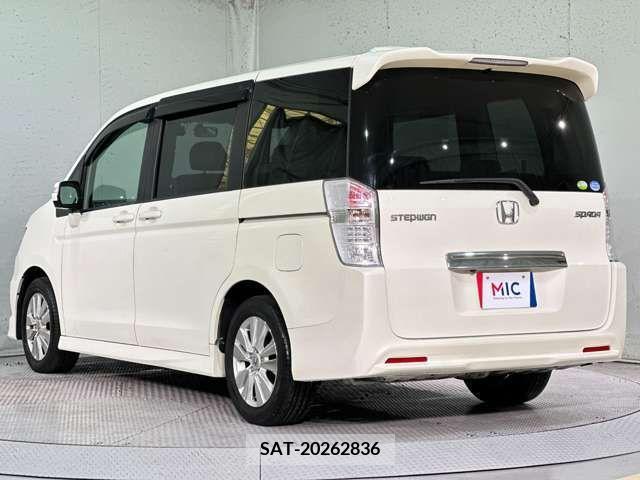 Honda e 2010-05 327738-6