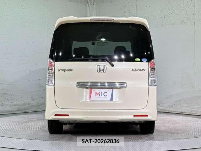 Honda e 2010-05 327738-5