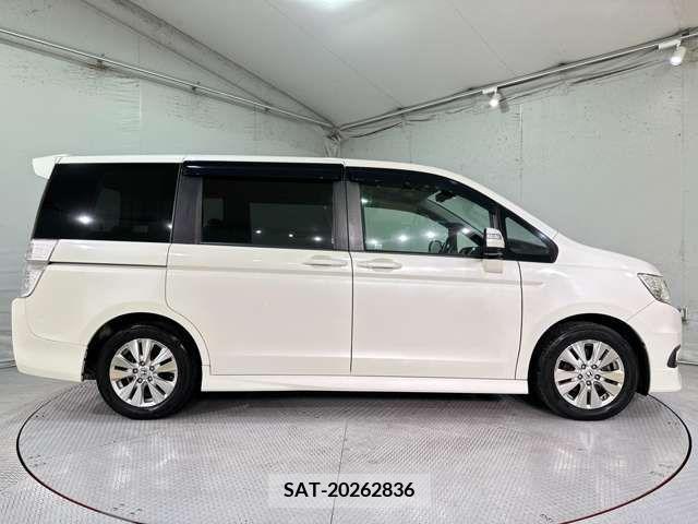 Honda e 2010-05 327738-3