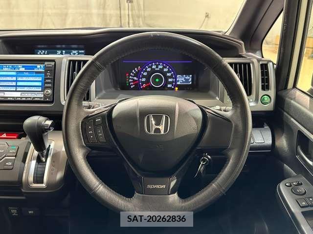 Honda e 2010-05 327738-9