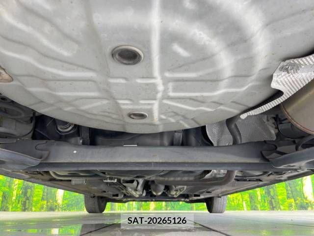 Nissan NOTE 2015-07 365470-19