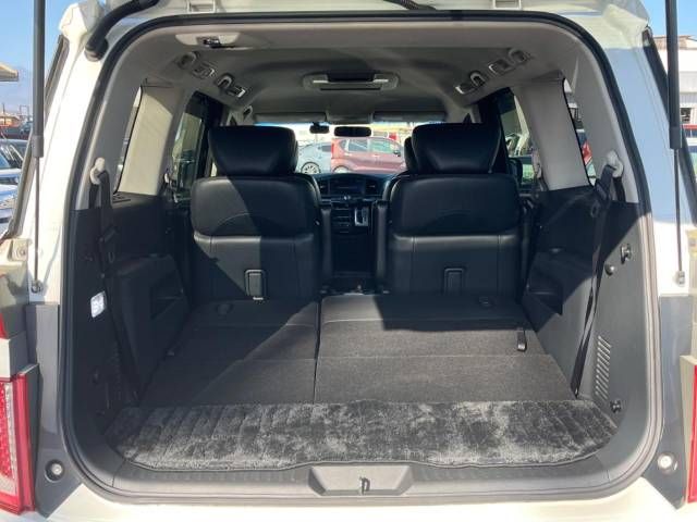 Nissan ELGRAND 2013-07 192722-11