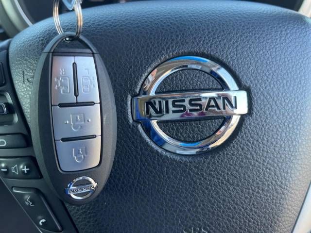Nissan ELGRAND 2013-07 192722-3